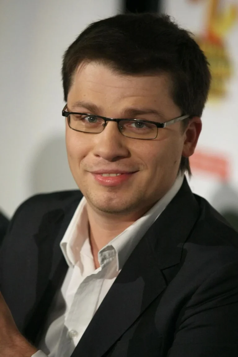 Garik Kharlamov Biography: Wife, Age, Net Worth, Children, Movies, Height, Career, Parents, Songs